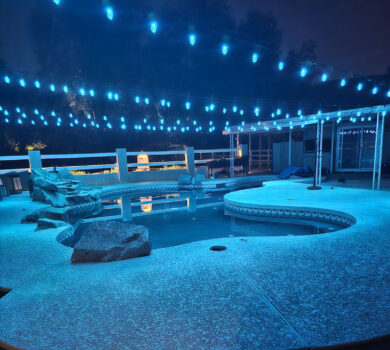 backyard-lighting-pool-entertainment